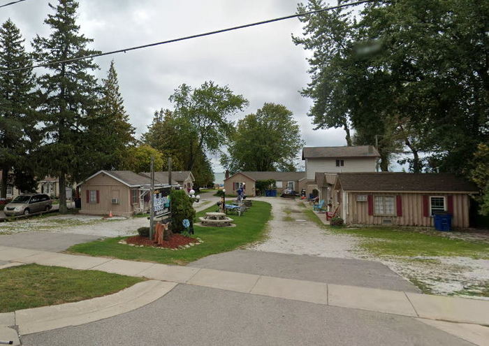 Smiths Pine Haven Beach Resort - Photo From Website (newer photo)